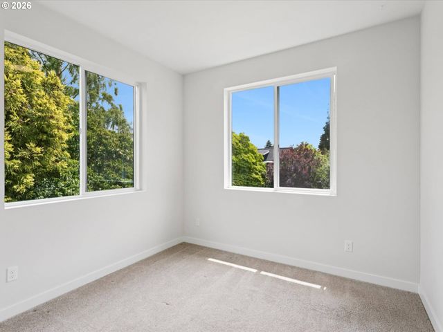 6410 N BURRAGE Ave, Portland, OR 97217