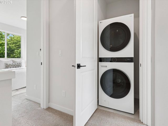 6410 N BURRAGE Ave, Portland, OR 97217
