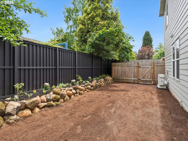 6410 N BURRAGE Ave, Portland, OR 97217