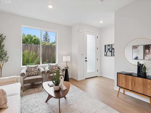 6410 N BURRAGE Ave, Portland, OR 97217