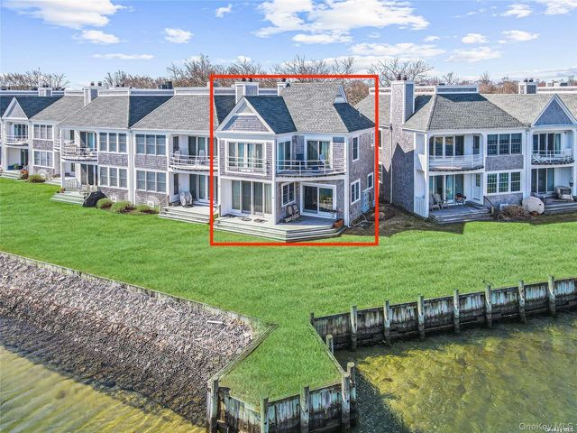 40 Stirling Cove, Greenport, NY 11944