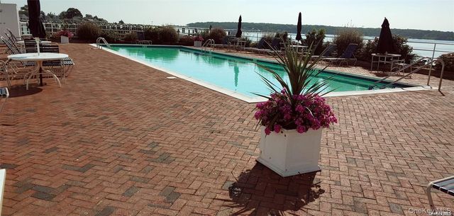 40 Stirling Cove, Greenport, NY 11944