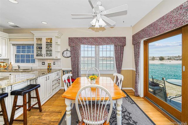 40 Stirling Cove, Greenport, NY 11944