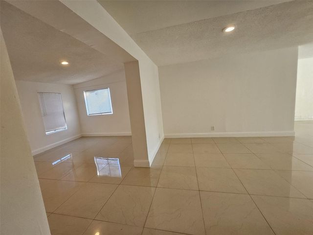 6004 FORTUNE PLACE, Apollo Beach, FL 33572
