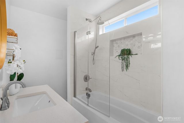10530 124th Avenue NE, Kirkland, WA 98033