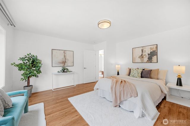 10530 124th Avenue NE, Kirkland, WA 98033