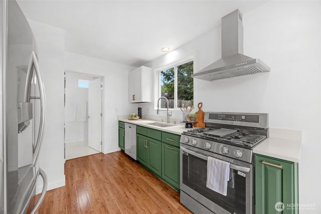 10530 124th Avenue NE, Kirkland, WA 98033