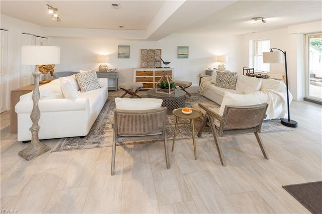1212 Witchduck Bay CT, Virginia Beach, VA 23455