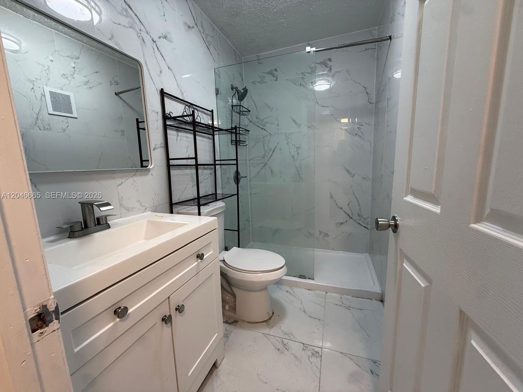 400 NW 65th Avenue 202, Margate, FL 33063