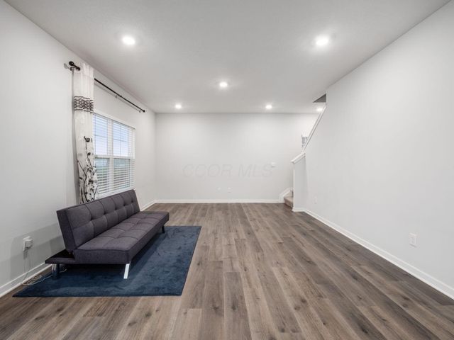 6263 Darby Plains Street, Columbus, OH 43228