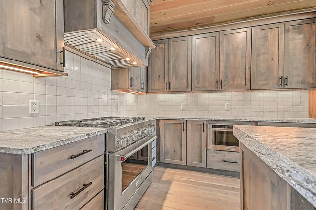 136 Farmhouse Village Trail, Butler, TN 37640