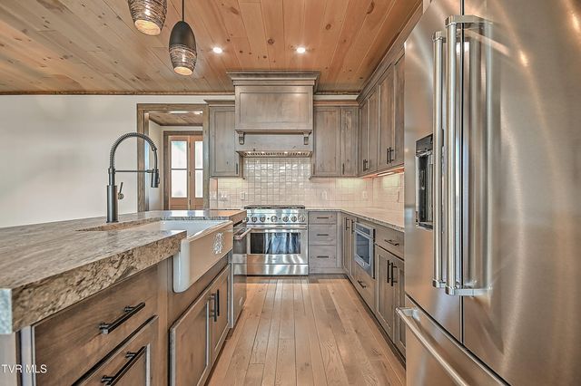 136 Farmhouse Village Trail, Butler, TN 37640