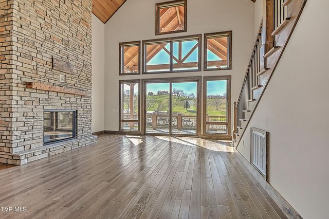 136 Farmhouse Village Trail, Butler, TN 37640