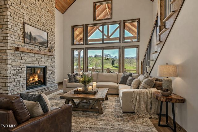 136 Farmhouse Village Trail, Butler, TN 37640