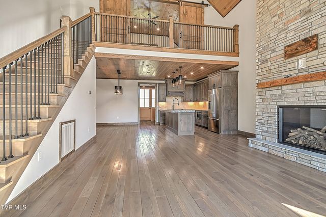 136 Farmhouse Village Trail, Butler, TN 37640