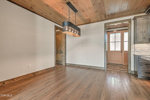 136 Farmhouse Village Trail, Butler, TN 37640