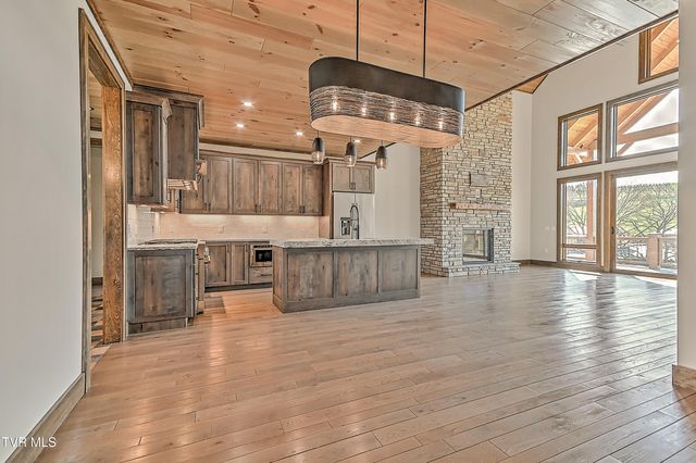 136 Farmhouse Village Trail, Butler, TN 37640