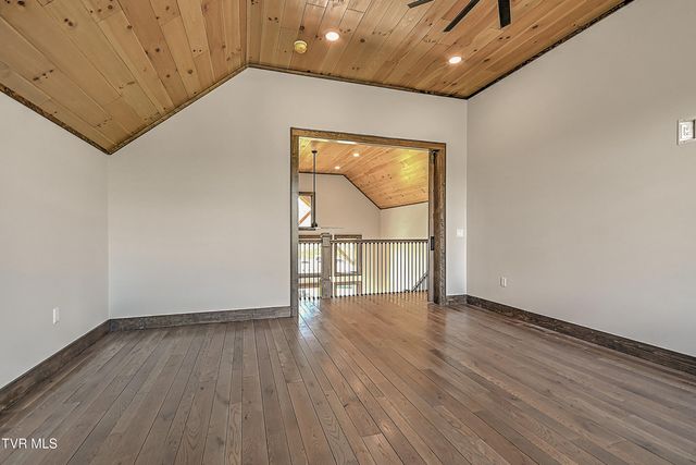 136 Farmhouse Village Trail, Butler, TN 37640