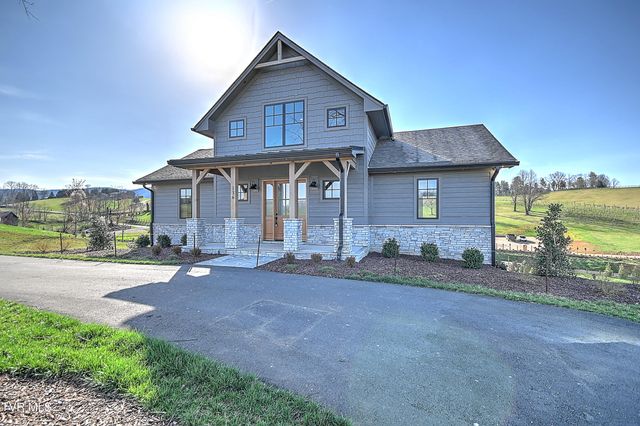 136 Farmhouse Village Trail, Butler, TN 37640
