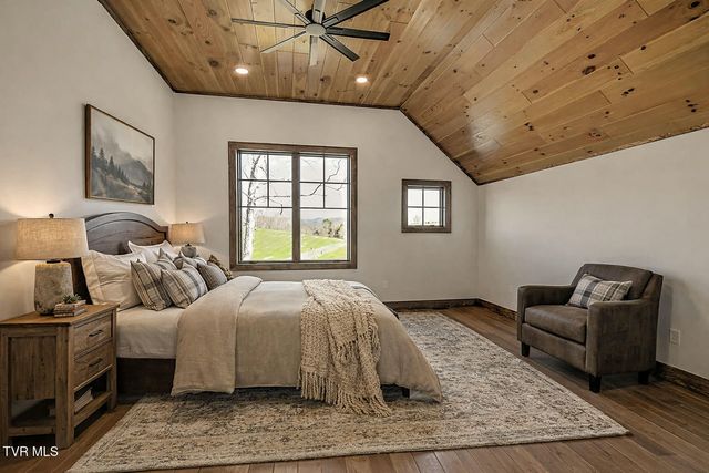 136 Farmhouse Village Trail, Butler, TN 37640