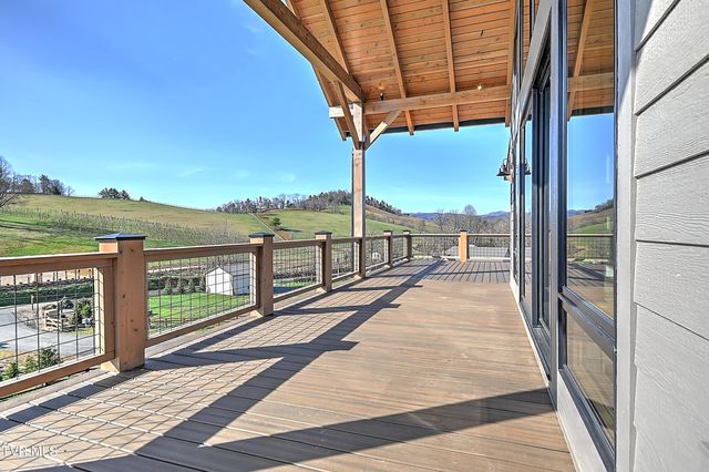 136 Farmhouse Village Trail, Butler, TN 37640