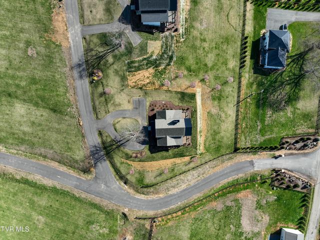 136 Farmhouse Village Trail, Butler, TN 37640