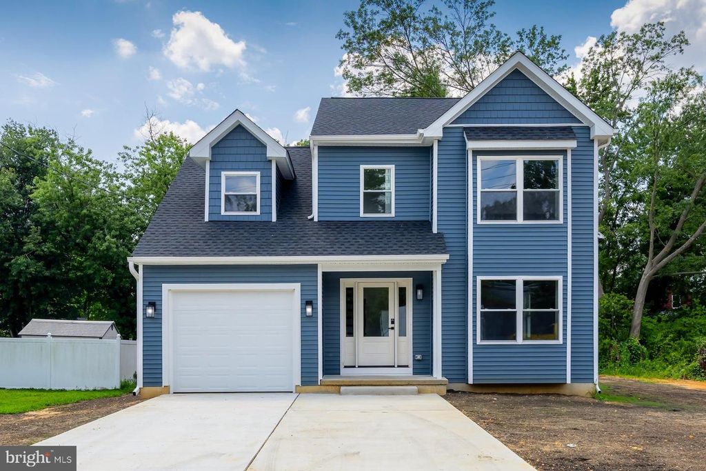 17 PEACH ST, Westville, NJ 08093