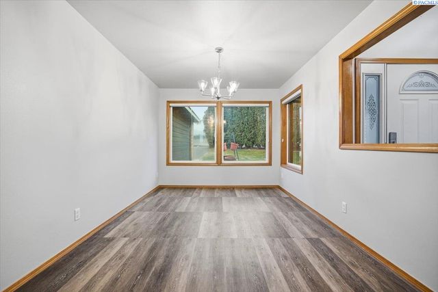 5010 Kennedy Road, West Richland, WA 99353