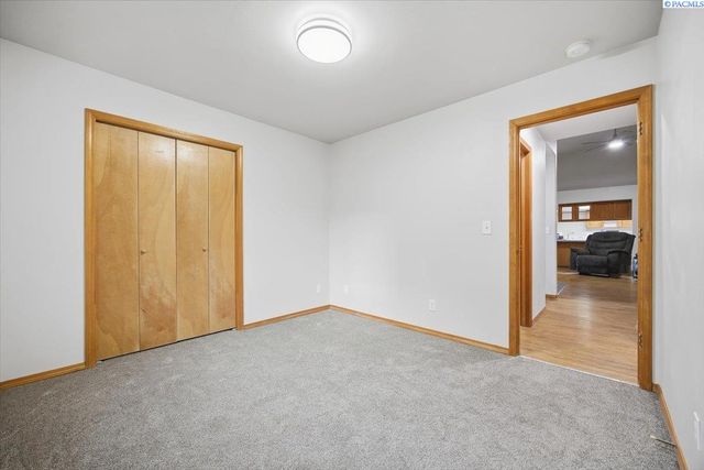 5010 Kennedy Road, West Richland, WA 99353