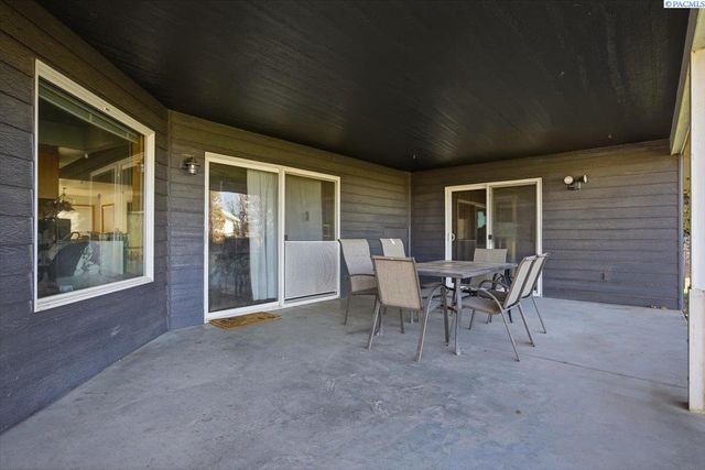 5010 Kennedy Road, West Richland, WA 99353