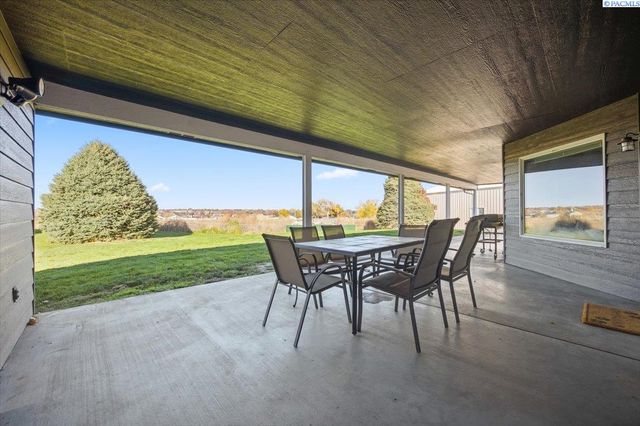 5010 Kennedy Road, West Richland, WA 99353