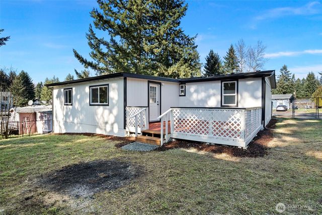 12816 Ridge Cir E, Bonney Lake, WA 98391