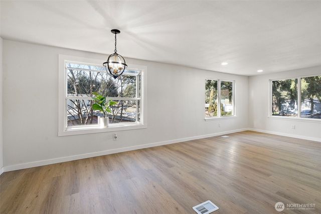 12816 Ridge Cir E, Bonney Lake, WA 98391