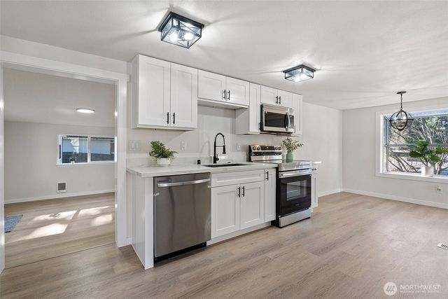 12816 Ridge Cir E, Bonney Lake, WA 98391