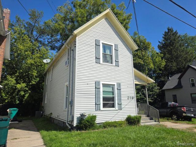 216 W Oakland Avenue, Lansing, MI 48912
