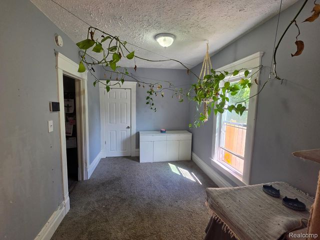 216 W Oakland Avenue, Lansing, MI 48912
