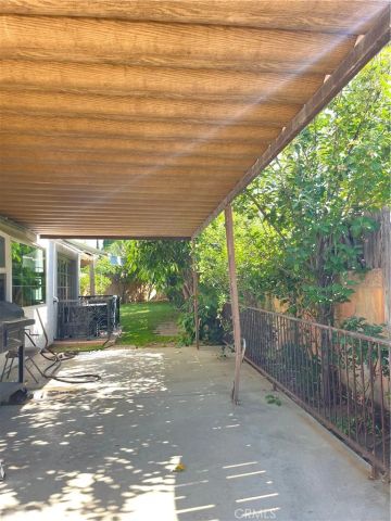 6251 Chimineas, Tarzana, CA 91335
