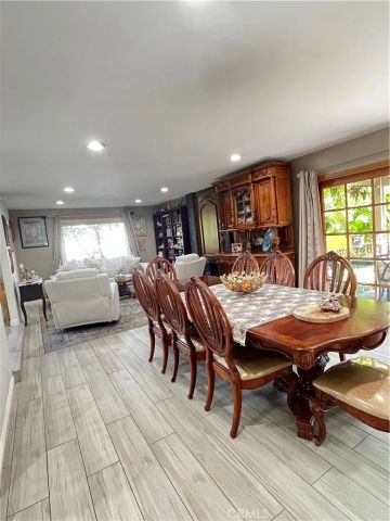 6251 Chimineas, Tarzana, CA 91335