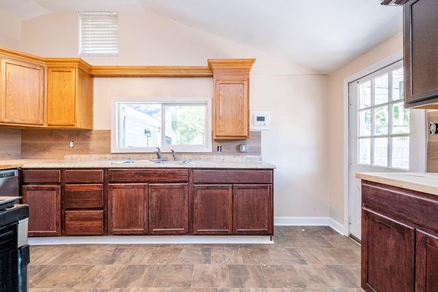 16167 Hauss Avenue, Eastpointe, MI 48021