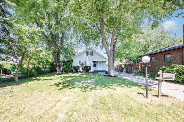 16167 Hauss Avenue, Eastpointe, MI 48021