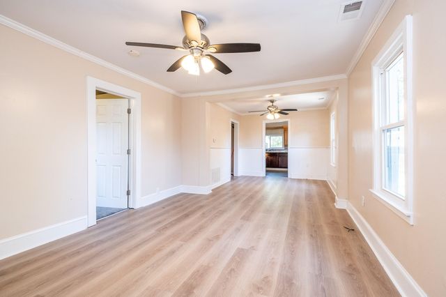 16167 Hauss Avenue, Eastpointe, MI 48021