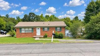 1645 Falcon Drive SE, Cleveland, TN 37323