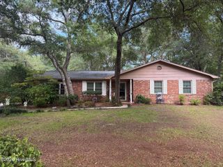 810 E Cape Harbor Drive, Southport, NC 28461