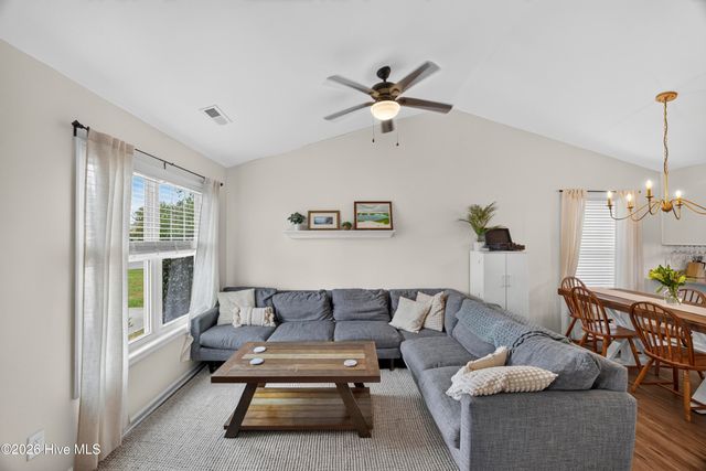 7101 Alamosa Drive, Wilmington, NC 28411
