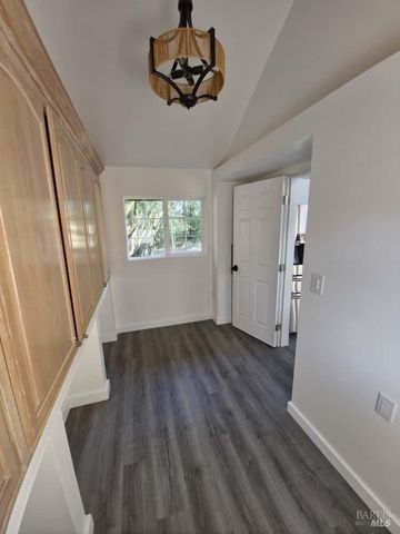 6060 Oak Ave, Cotati, CA 94931