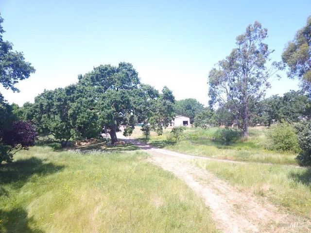 6060 Oak Ave, Cotati, CA 94931