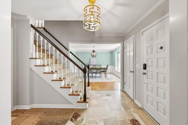 2700 W 104th Terrace, Leawood, KS 66206