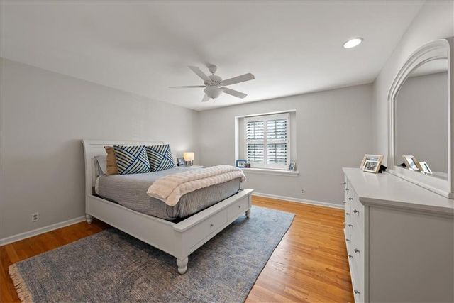 2700 W 104th Terrace, Leawood, KS 66206