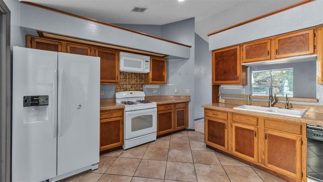 6852 PALOMINO DRIVE, Lakeland, FL 33811