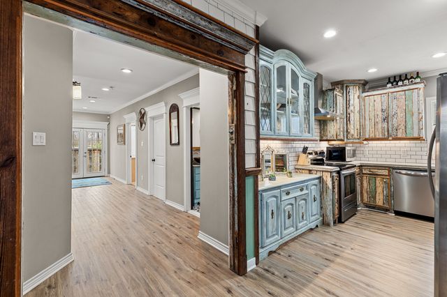 1815 S 12TH Street, Waco, TX 76706